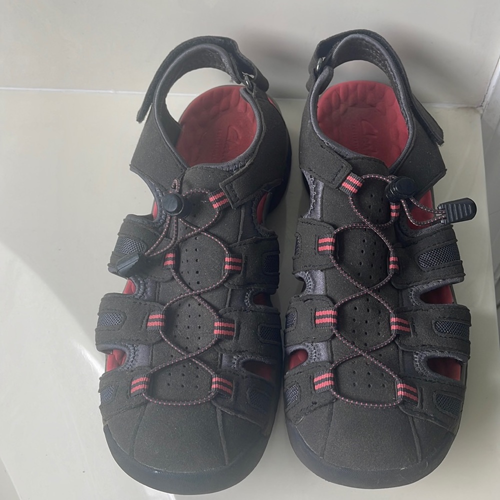 Clark sandals-dark brown/coral color